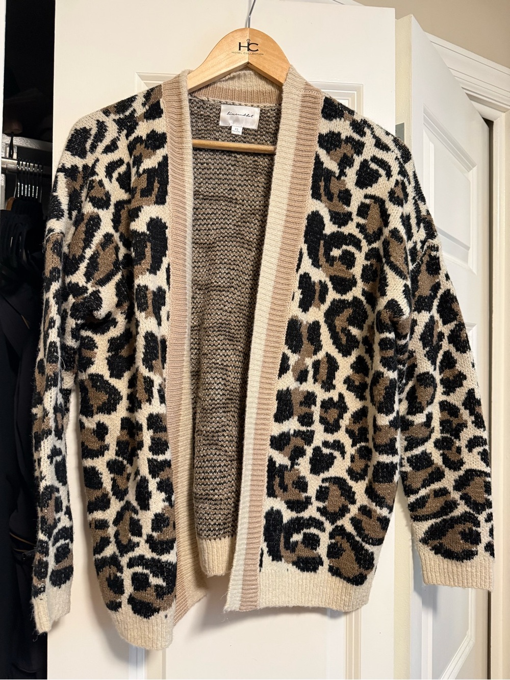 Line and Dot Leopard Print Open Cardigan Sweater - Beige/Black